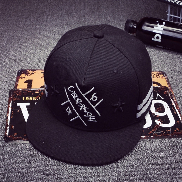 Интересни дамски шапки в много различни комбинации от цветове - 17 модела