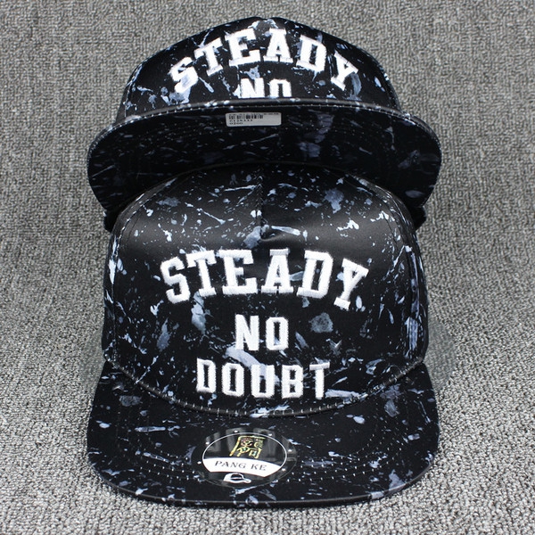 Мъжка шапка в стил ърбан в син,бял и черен цвят