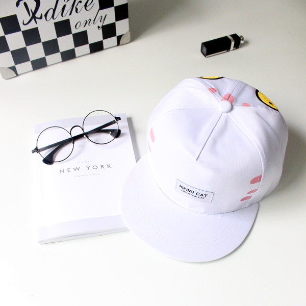 Καπέλα εικόνα μιας τίγρης σε μπλε, λευκό, μαύρο και ροζ