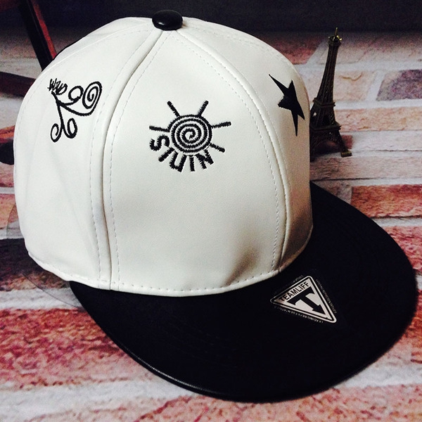 Дамски шапки в цикламен,бял,черен,розов и син цвят - 21 модела