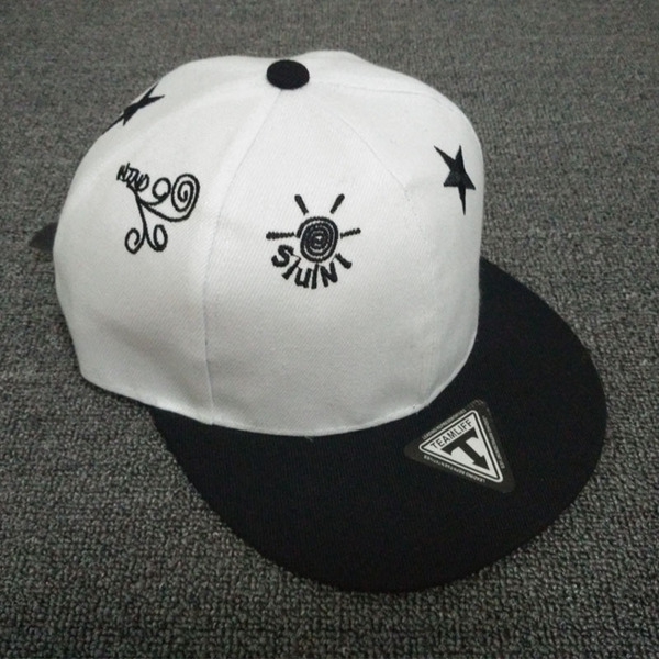 Дамски шапки в цикламен,бял,черен,розов и син цвят - 21 модела