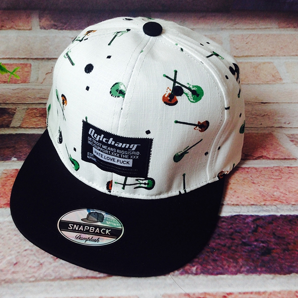 Дамски шапки в цикламен,бял,черен,розов и син цвят - 21 модела