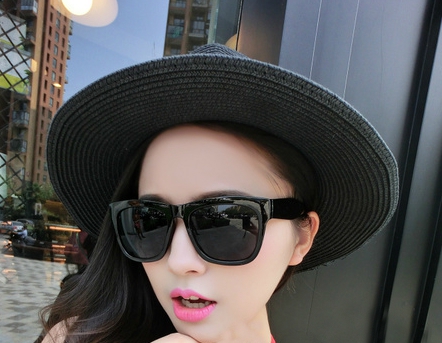 Светлоотразителни слънчеви очила