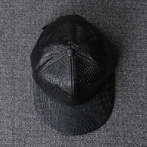 Дамски шапки от изкуствена кожа  в черен,кафяв,сив и черен цвят - 5 модела