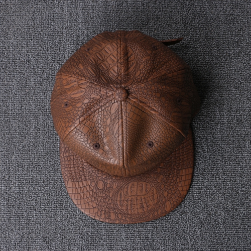 Дамски шапки от изкуствена кожа  в черен,кафяв,сив и черен цвят - 5 модела