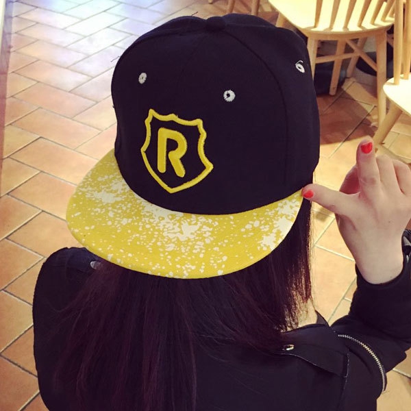 Дамски шапки в стил ърбан - 18 модела