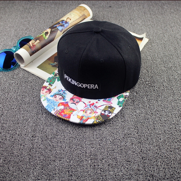 Дамски шапки в стил ърбан - 18 модела