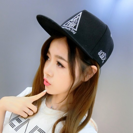 Дамски шапки в стил ърбан - 22 модела