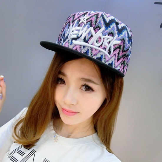 Дамски шапки в стил ърбан - 22 модела