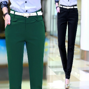 Дамски модерни панталони в четири цвята.