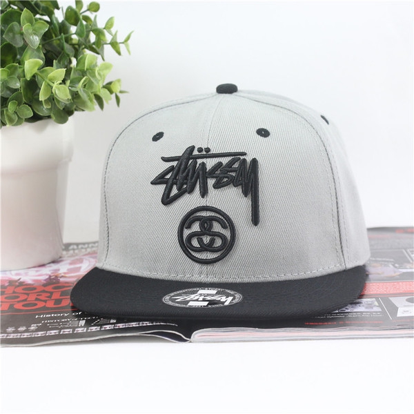 Шапки подходящи за мъже и жени в черен,сив,бял и червен цвят - 11 модела