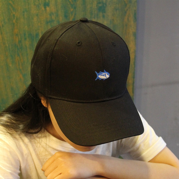 Ежедневни дамски шапки в много различни цветове - 19 модела