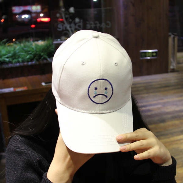 Ежедневни дамски шапки в много различни цветове - 19 модела