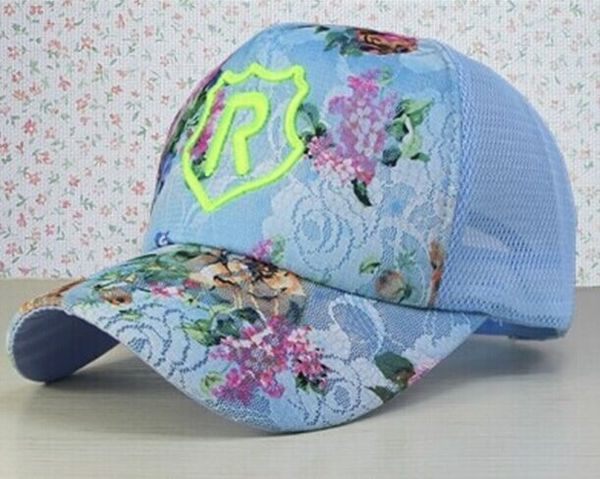 Καπέλα με εικόνες των λουλουδιών - 11 μοντέλα