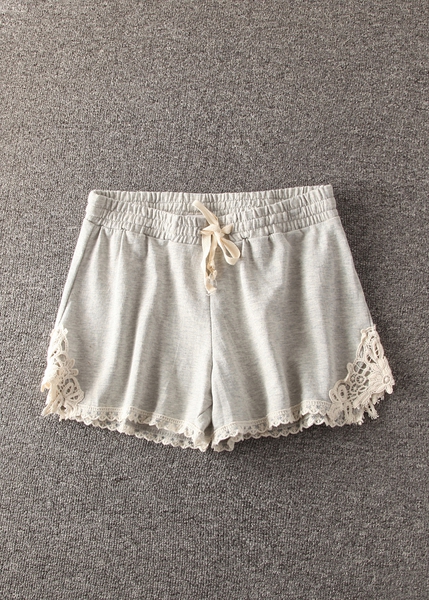 Γυναικεία σορτσάκια  από δαντέλα- τέσσερα μοντέλα