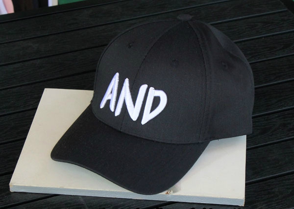 Καπέλα Casual κυρίες σε πολλά διαφορετικά χρώματα - 21 μοντέλα