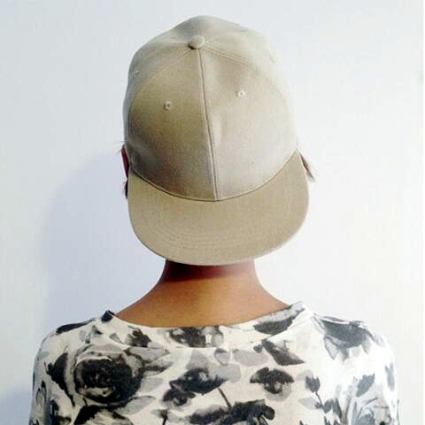 Шапки за мъже и жени в бял,червен,син,черен и бежов цвят - 5 модела