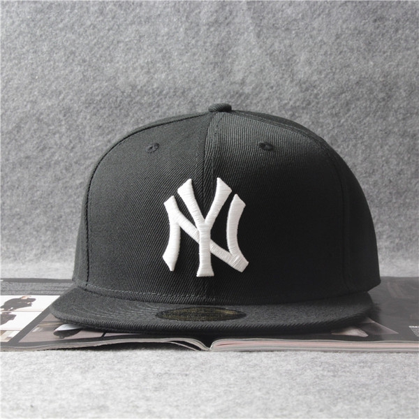 Καπέλα  αστικές στυλ κατάλληλο για άνδρες και γυναίκες - 16 μοντέλα