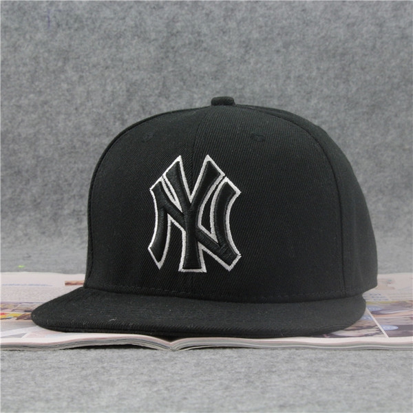 Καπέλα  αστικές στυλ κατάλληλο για άνδρες και γυναίκες - 16 μοντέλα