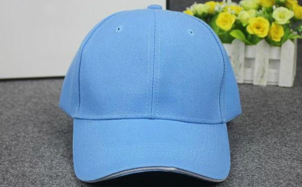 Καθημερινές καπέλα για τους άνδρες και τις γυναίκες - 15 μοντέλα σε πολλά διαφορετικά χρώματα