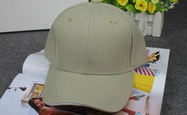 Καθημερινές καπέλα για τους άνδρες και τις γυναίκες - 15 μοντέλα σε πολλά διαφορετικά χρώματα