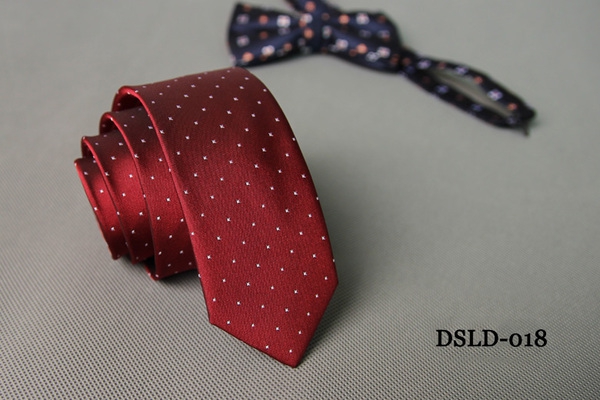 Γραβάτες των ανδρών  μεταξοτά - 5 εκατοστά - 19 μοντέλα