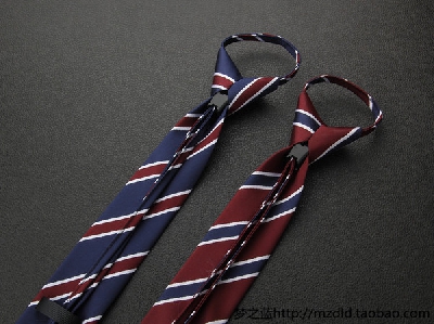 Ριγέ γραβάτες με λάστιχο σε μπλε και κόκκινο