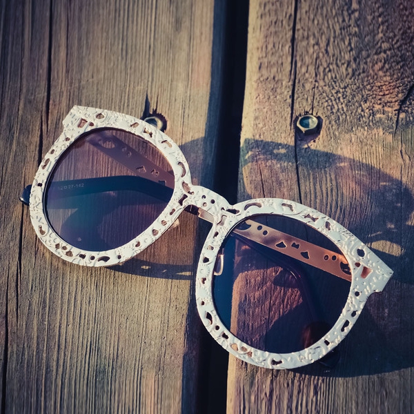 Дамски слънчеви очила с черни, златисти, сини стъкла