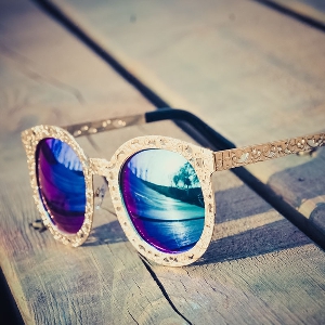 Дамски слънчеви очила с черни, златисти, сини стъкла