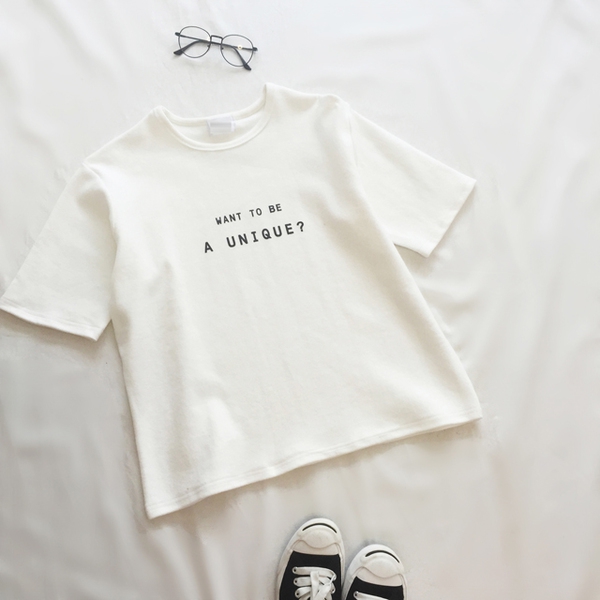 Μπλούζες σε διάφορα σχέδια και χρώματα