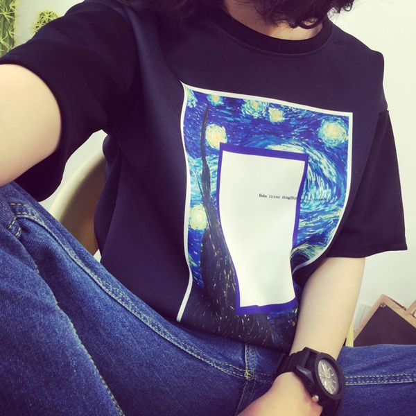 Μπλούζες σε διάφορα σχέδια και χρώματα