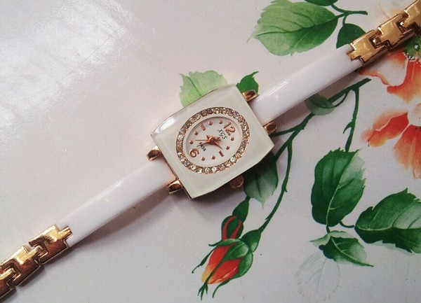 Γυναικείο λευκό ρολόι