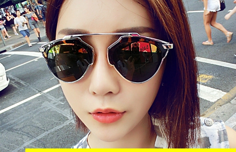 Οι γυναίκες γυαλιά ηλίου