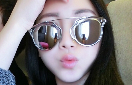 Οι γυναίκες γυαλιά ηλίου