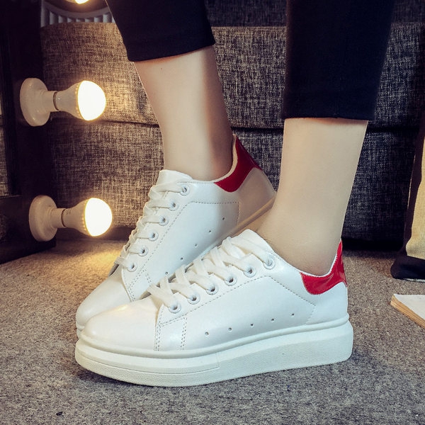 Дамски спортни обувки за бягане - пет модела