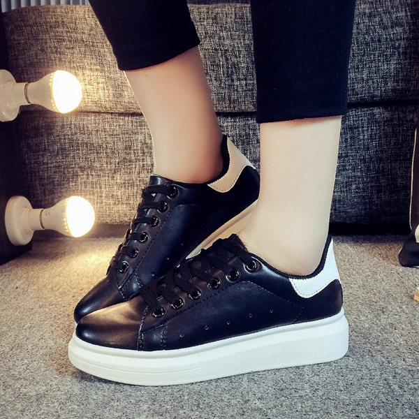 Дамски спортни обувки за бягане - пет модела