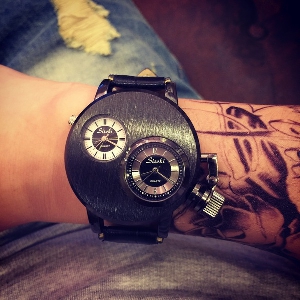 Мъжки кварцов часовник с голям циферблат
