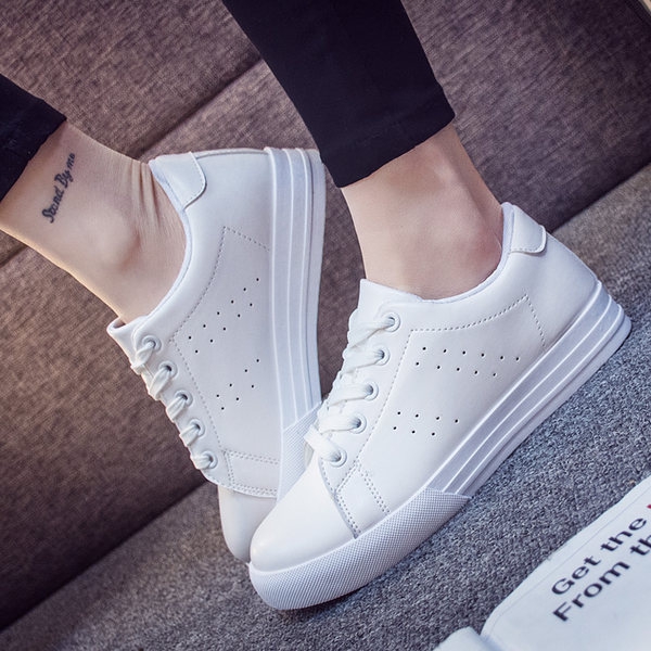 Дамски пролетно-летни спортни обувки за тичане и джогинг - топ модели в черно, зелено, бяло и розово