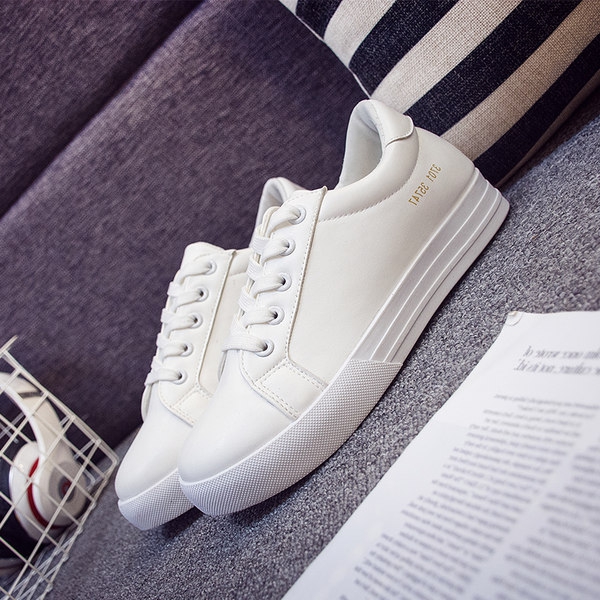 Дамски пролетно-летни спортни обувки за тичане и джогинг - топ модели в черно, зелено, бяло и розово