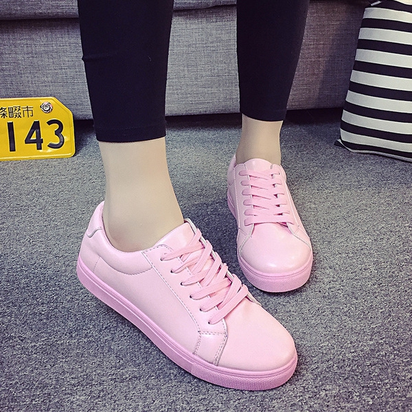 Дамски обувки в 7 различни модела за бягане