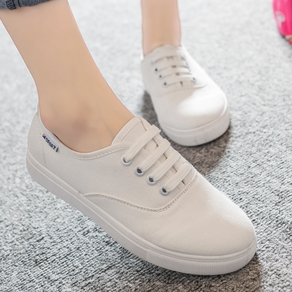 Дамски обувки в 7 различни модела за бягане