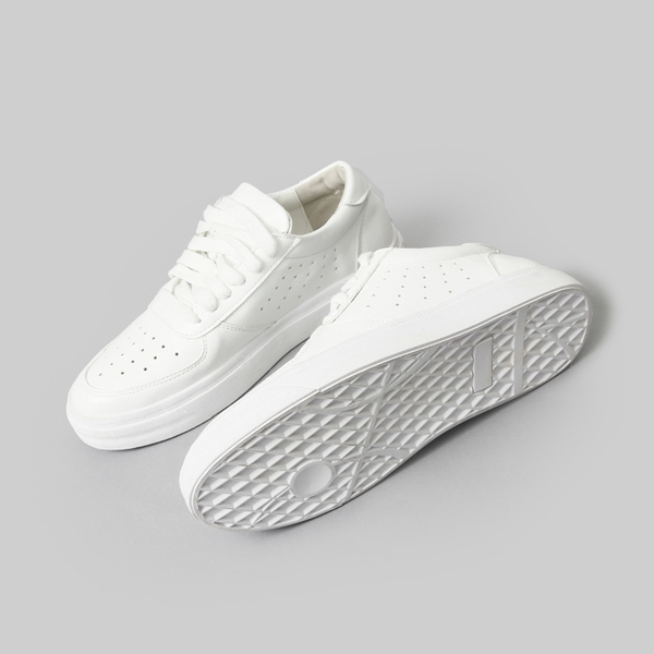 Дамски обувки в 7 различни модела за бягане