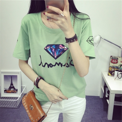 Λεπτό καλοκαίρι T-shirt για νεαρές κυρίες σε διάφορα χρώματα