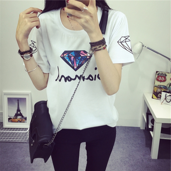 Λεπτό καλοκαίρι T-shirt για νεαρές κυρίες σε διάφορα χρώματα