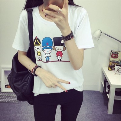 Λεπτό καλοκαίρι T-shirt για νεαρές κυρίες σε διάφορα χρώματα