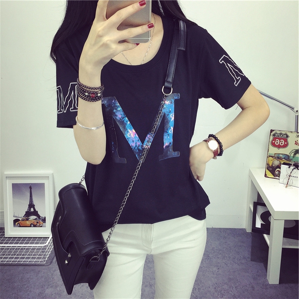 Λεπτό καλοκαίρι T-shirt για νεαρές κυρίες σε διάφορα χρώματα