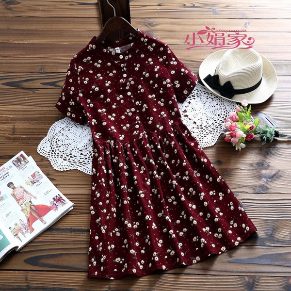 Два модела рокли за бременни с къси и дълги ръкави-два цвята с флорални мотиви.