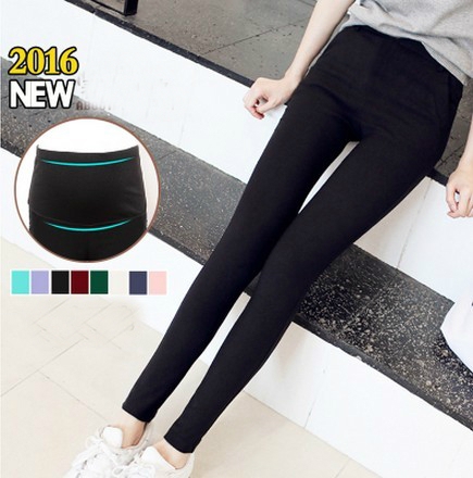 Цветни пролетни панталони за бременни.