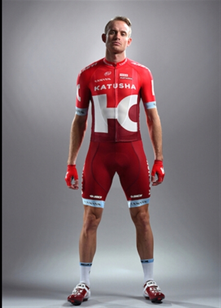 Ανδρικά ελαστικά σπορ  σετ  σε κοντό μανίκι - 10 μοντέλα