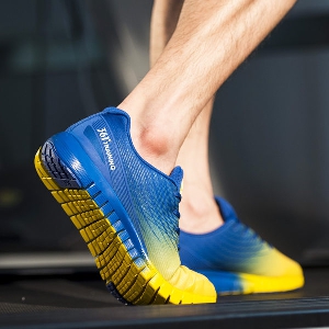 Спортни обувки за бягане за мъже - 3 модела - подходящи за настилка 